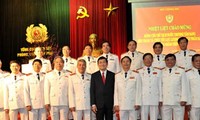 Le Président formule ses voeux du Nouvel An lunaire à la police de Hanoi